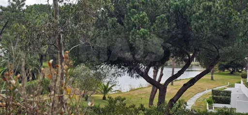 Moradia Contemporânea com terreno 700m2 em Soltroia – Próxima da Praia