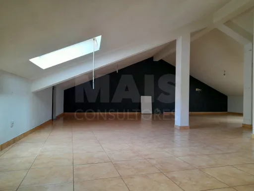 Moradia T3 Duplex com Terreno em Santiago do Cacém