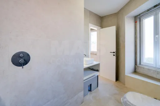 Apartamento T3 Renovado na Cova da Piedade