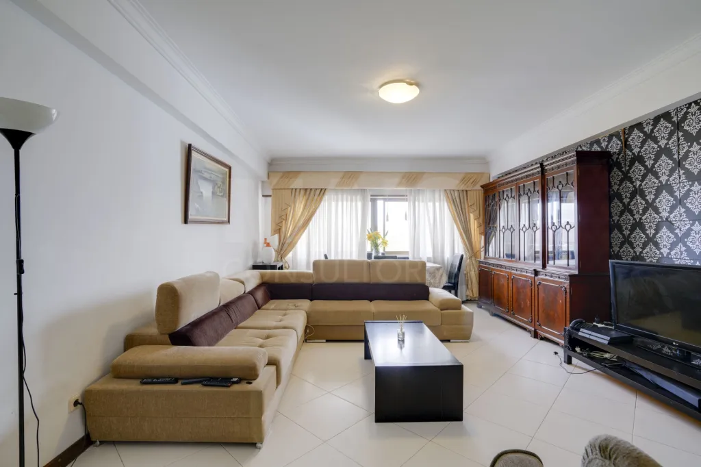 Apartamento T4  Massamá na Praceta Cesário Verde