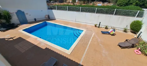 Apartamento T2+1 com piscina na Guia próximo do Mar