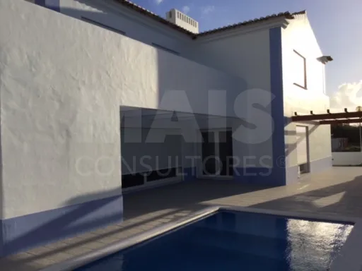 Moradia T3 Duplex com Piscina em Porto Covo