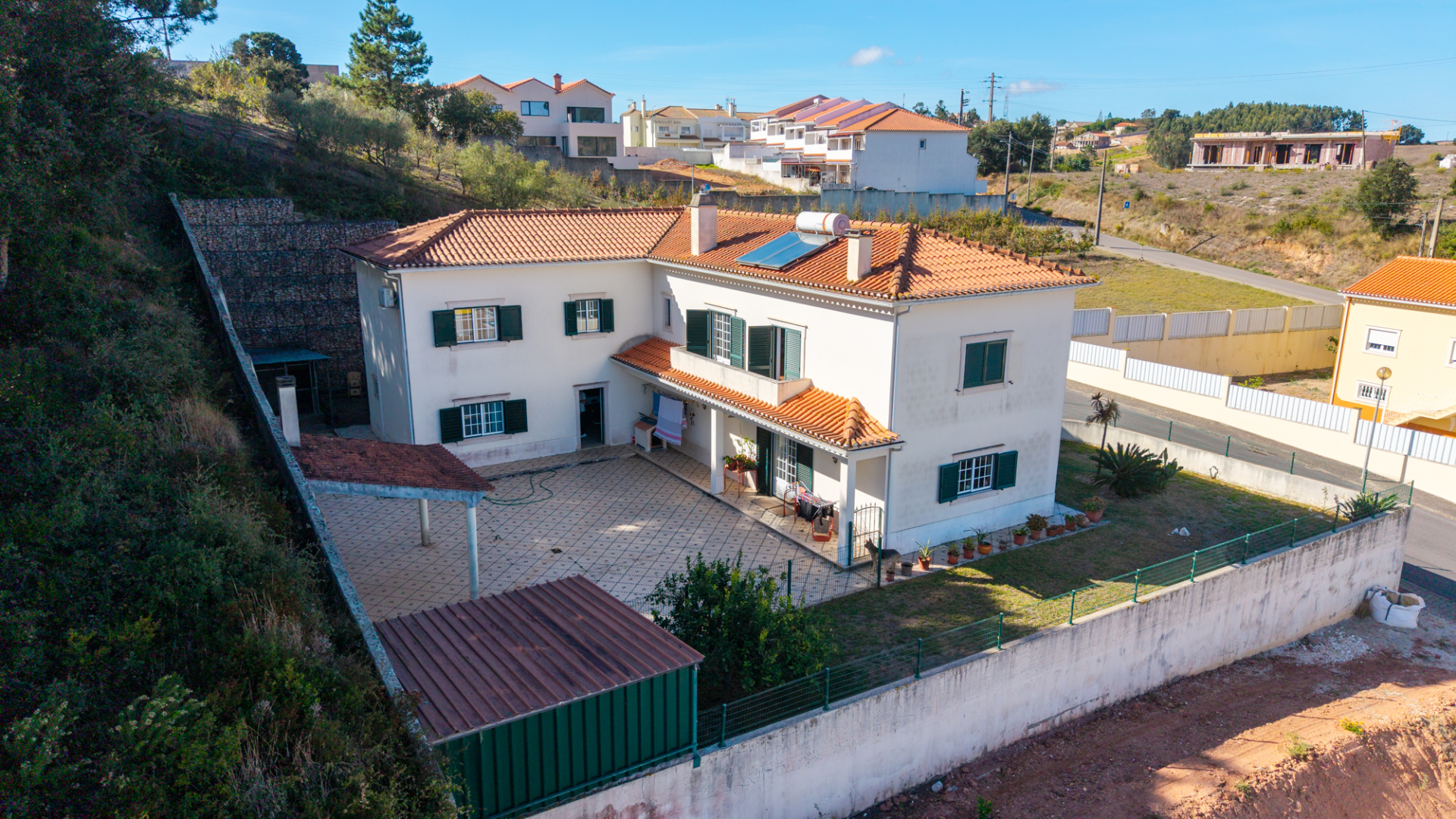 Moradia T4 com Garagem para 3 carros em lote de 812m2