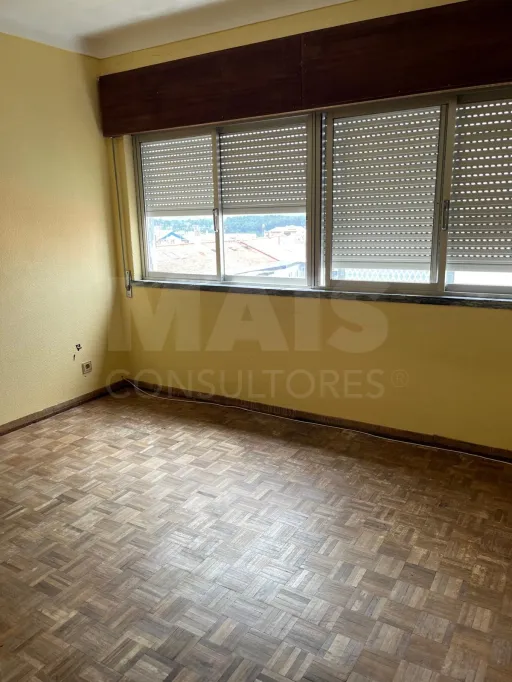 Apartamento T3 no centro das Caldas da Rainha com elevador