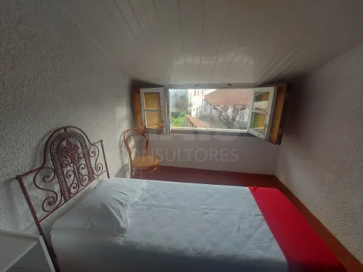 Casa Senhorial com Brazão em Coja- Arganil.
