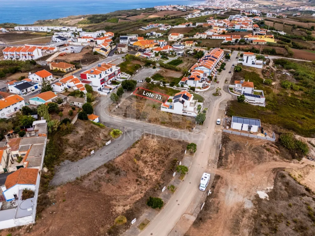 Lote Terreno Urbano, Construção Moradia em Banda