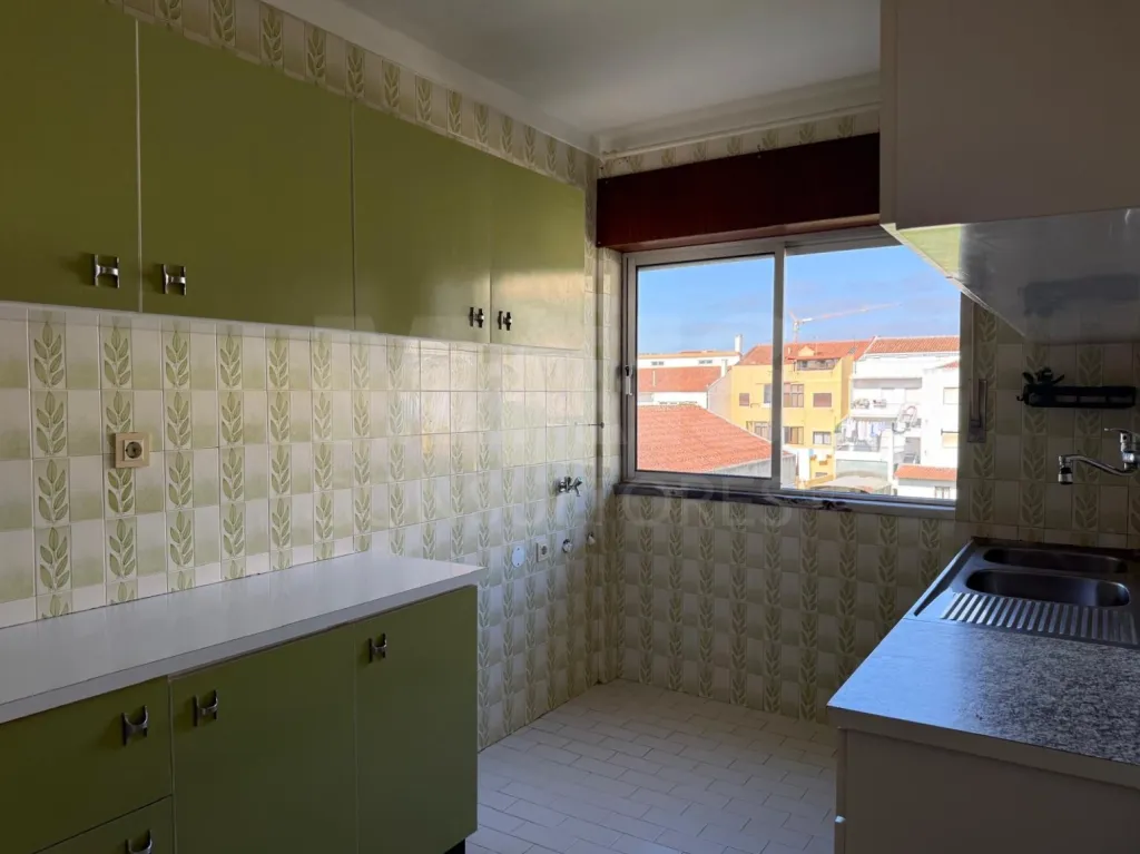Apartamento T3 | Varanda | Centro do Bombarral