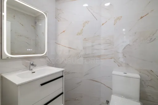 Moradia Isolada T4 Renovada — Abuxarda / Alvide, Cascais