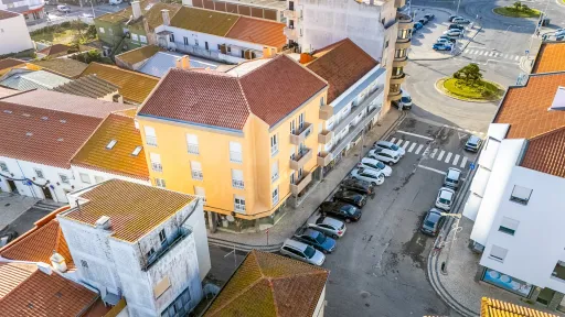 2 bedroom apartment in the center of Peniche