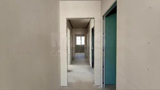 Moradia Térrea T4 com Suite Master, Piscina de Água Salgada, Garagem e Acabamentos Premium !