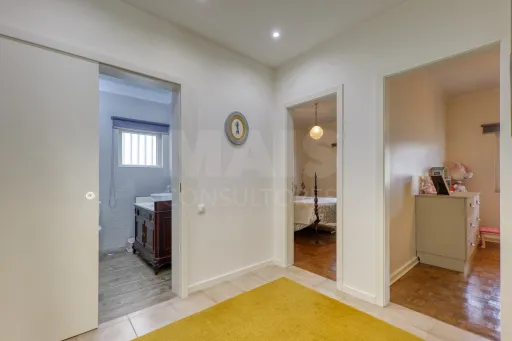 Moradia T3 Remodelada, Pronta a Habitar, com Ginásio, Anexo e Jardim