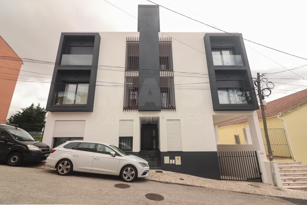 Apartment T2 + 1 - 2 parking spaces Casal Cambra