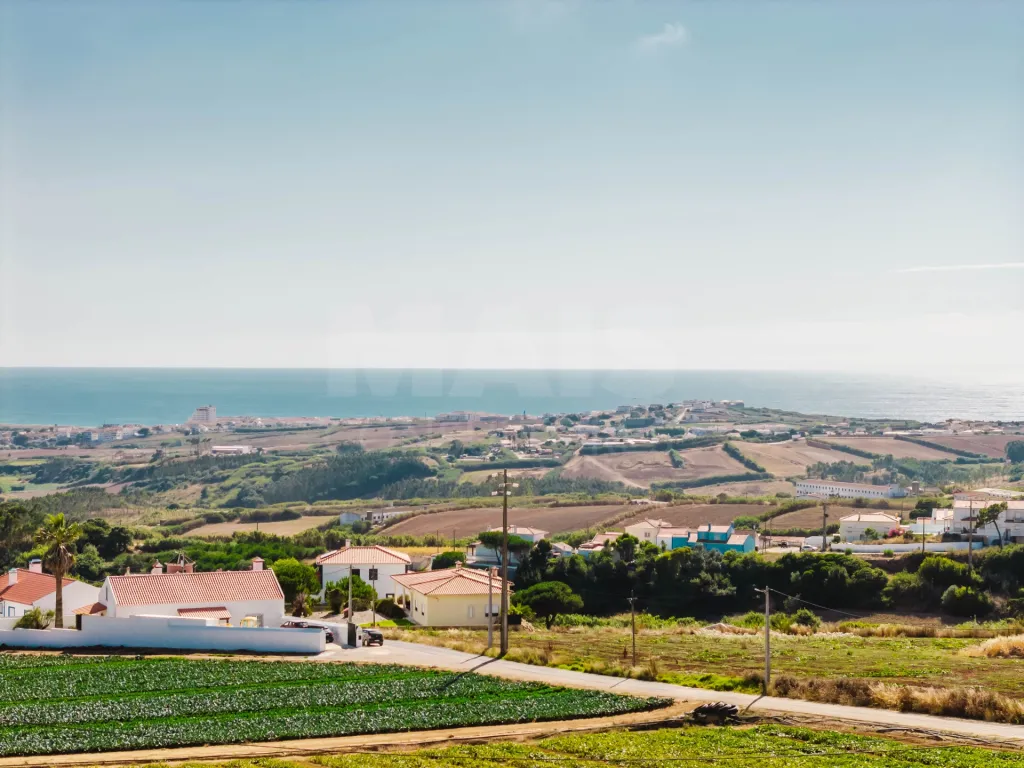 Moradia T2+2 com Terreno de quase 3000m2 Urbano