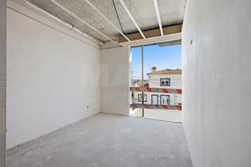 New 3-Bedroom Apartment, a 10-Minute Walk from Baleal Beach