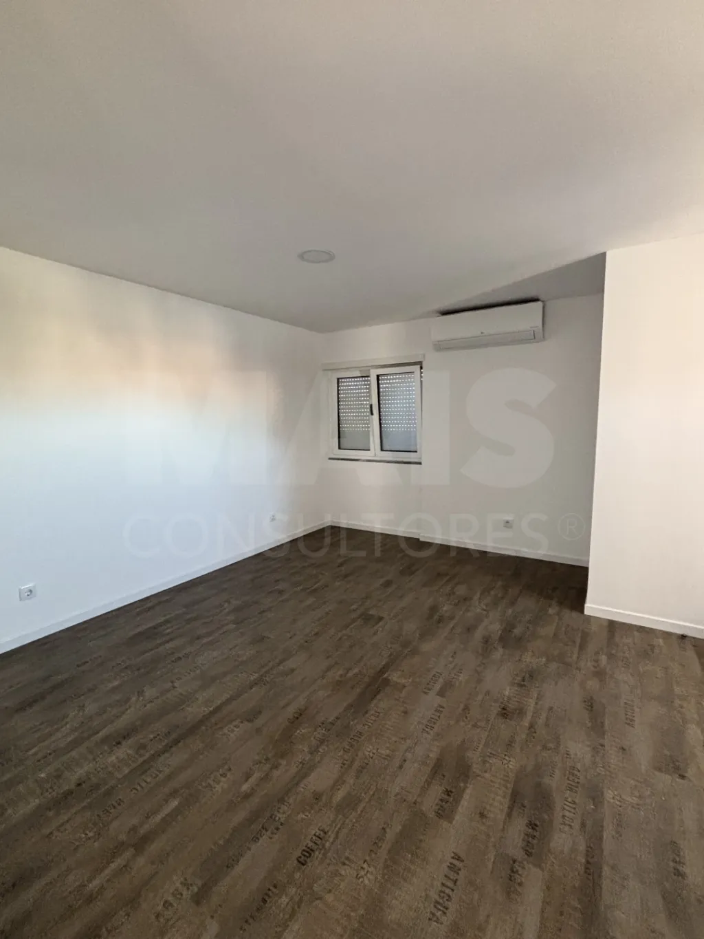 Prédio com três apartamentos T2 em Estoril - Cascais