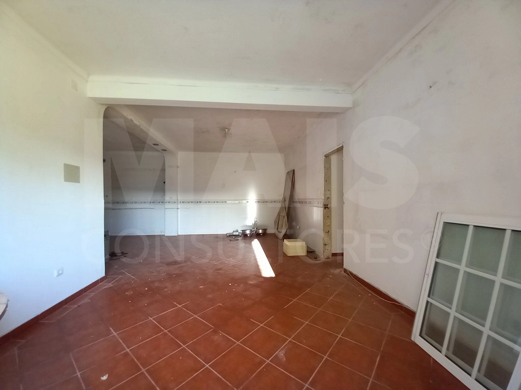 Moradia Bi Familiar com entradas independentes