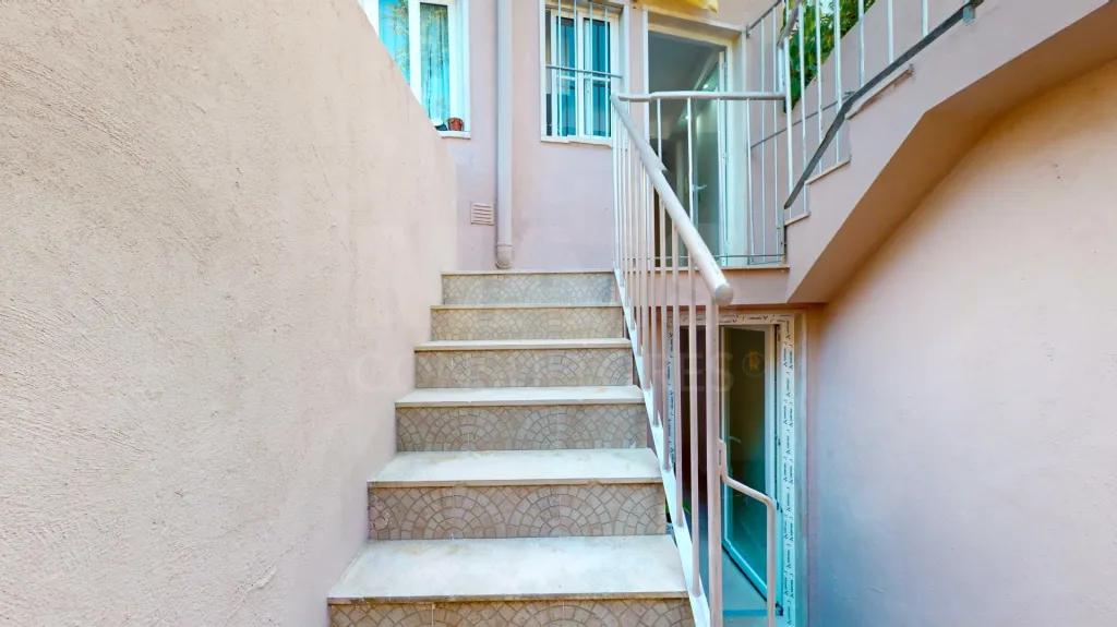Apartamento T2 Duplex com entrada independente no Príncipe Real