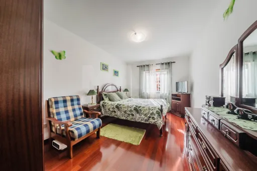 Apartamento T4 no centro das Caldas da Rainha