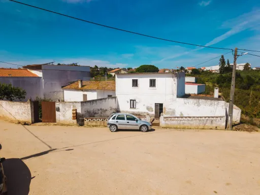 2 Moradias num terreno de 6117m2 | Carvalhal | Bombarral