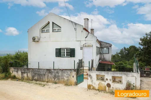 House in a Protected Area in Serra do Montejunto