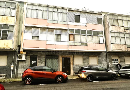 Loja equipada na Damaia de Cima | Amadora