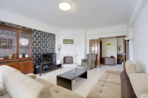 Apartamento T4  Massamá na Praceta Cesário Verde