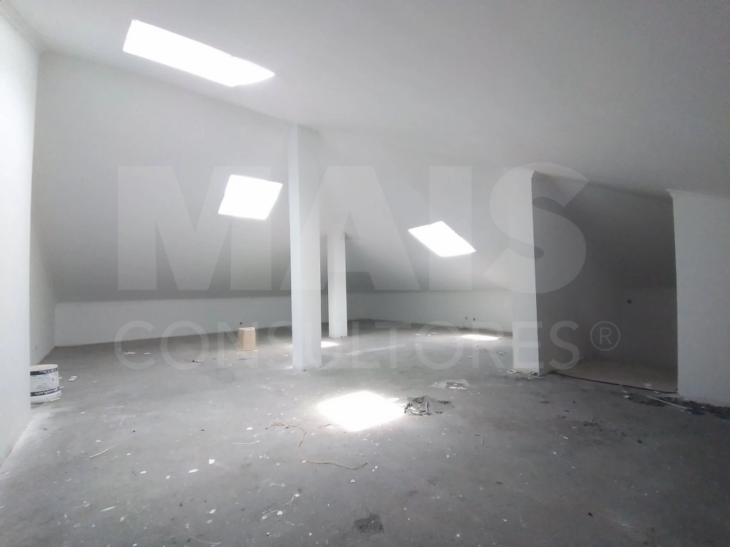 Moradia em Albarraque – A Oportunidade de Criar a Casa dos Seus Sonhos!