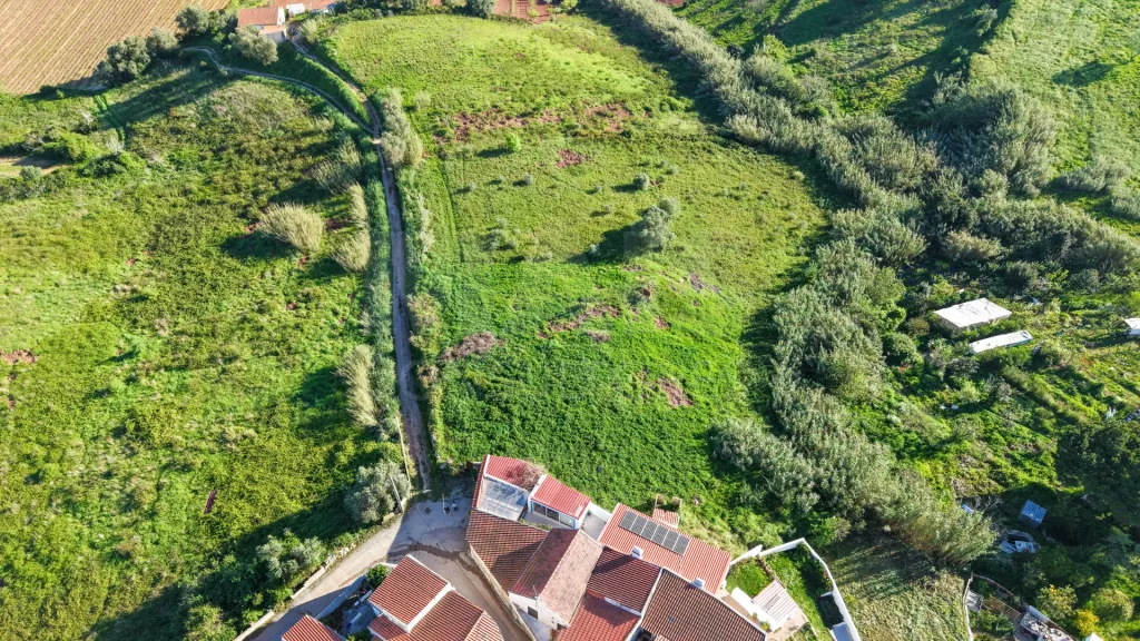 Terreno com malha urbana para Construção - Projeto aprovado - 10 minutos de Torres Vedras