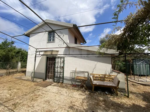 Moradia T2 com terreno de 1500 m2 no Sarzedo, Arganil