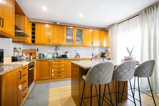 Apartamento T3 com parqueamento em Samora Correia