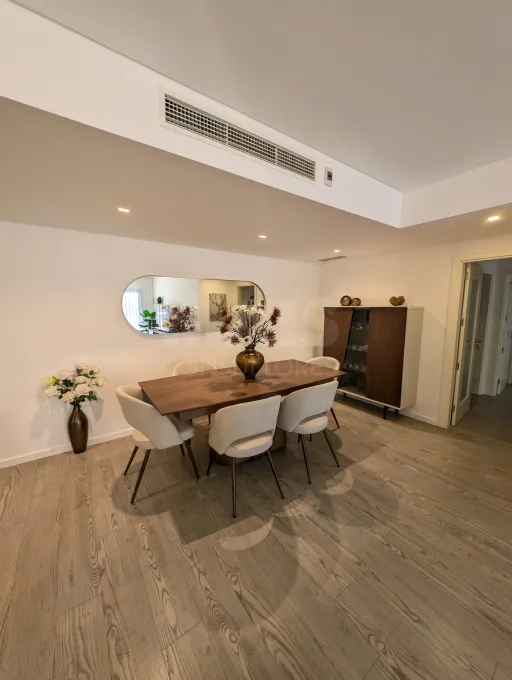 MalvaRosa, Alverca T2 first floor with garage, balcony, equipped and furnished