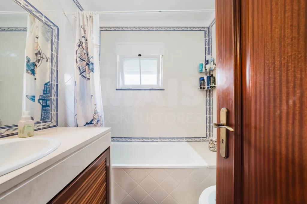 Apartamento T3 com vista mar, piscina e garagem — Praia D'El Rey Golf & Beach Resort