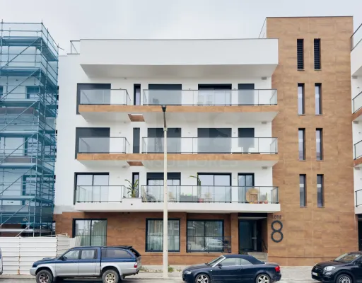 Apartamento T3 a 200 metros da Praia da Consolação