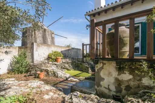 Duas Moradias em Reguengo Grande Lourinhã