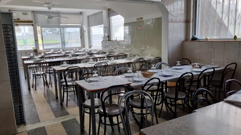 Trespasse de Restaurante em Camarate no Bairro de São Francisco