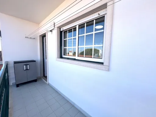 Fully renovated 3-bedroom apartment in Samora Correia