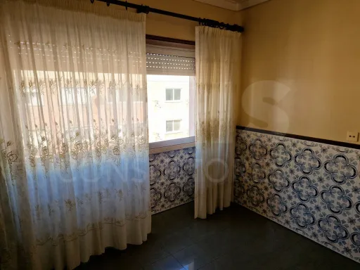 Apartamento de 3 assoalhadas junto ao Metro da Pontinha