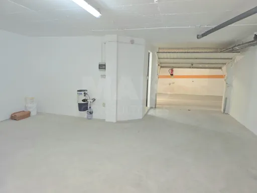Moradia T4 com Terraço, Jardim e Garagem Fechada – Vale Maceira, Alfeizerão
