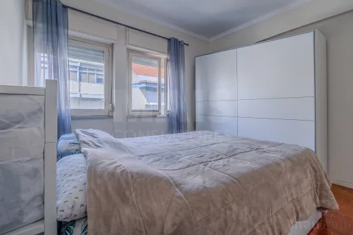 Apartamento T2 na Póvoa de Santo Adrião, Odivelas.