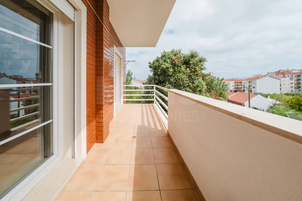 Apartamento T3 no centro de Peniche – 1º piso com elevador