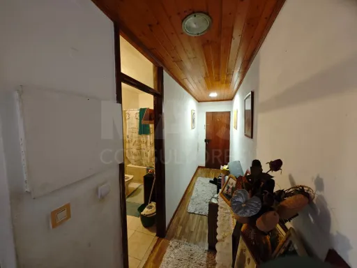 Bright 2-bedroom apartment well located in Massamá, just a few minutes from the Metro and Shopping Center