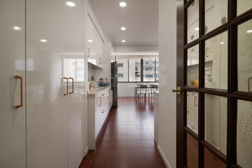 Apartamento T4 nas Torres do Restelo