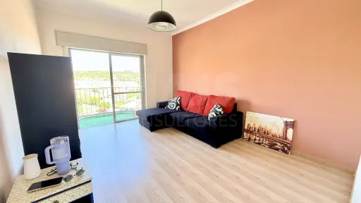 T2 Remodelado em Barcarena – Valejas, Oeiras