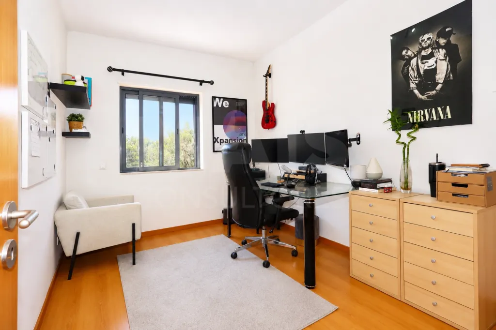 Magnifica moradia T3+2 localizada num condomínio privado, em Boliqueime.