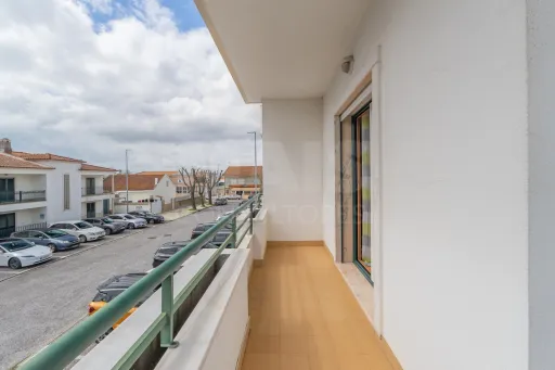 Apartamento T3 com 4 Varandas, Excelentes Áreas e Conforto Total – Praceta Tranquila, no Porto Alto em Samora Correia