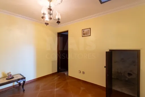 Moradia T3 e anexos