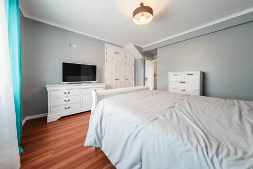 Moradia T4 em Olho Marinho | 260m² | Lote 734m²
