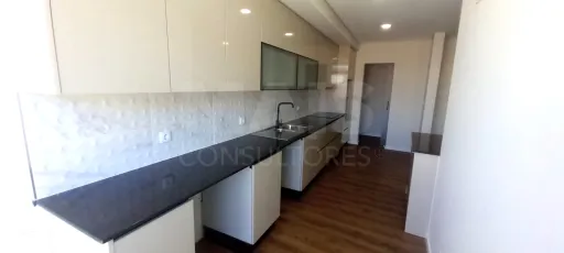 Apartamento T4 remodelado em Tomar