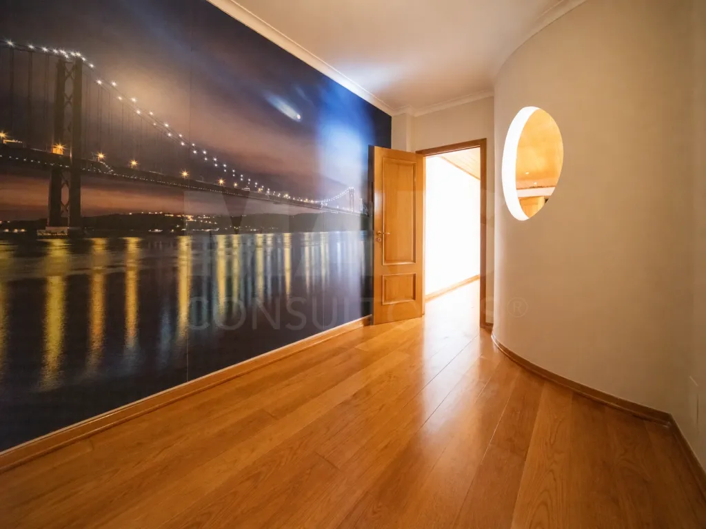 T2+1 em Condomínio Privado | 167 m² | 2 Lugares de Garagem | Jardim do Torel