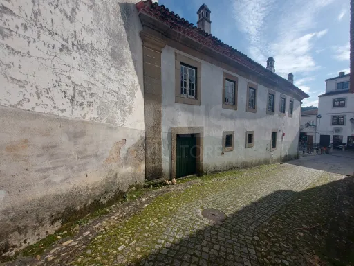 Casa Senhorial com Brazão em Coja- Arganil.